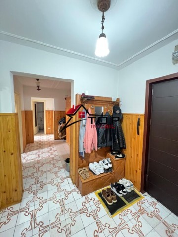 apartament-3-camere-decomandat-etaj-intermediar-tatarasi