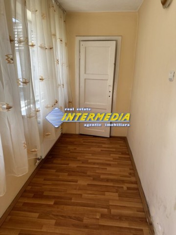 casa-cu-4-camere-de-vanzare-in-alba-iulia-zona-centru-cu-toate-utilitatile-8