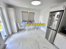 casa-noua-in-cetate-finisata-complet-pozitie-foarte-buna-28