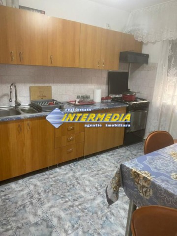 apartament-3-camere-66-mp-decomandat-de-vanzare-cetate-3