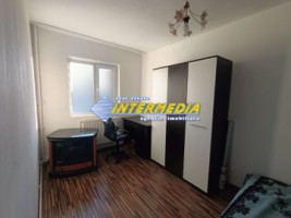 vanzare-apartament-4-camere-modificat-in-3-alba-iulia-cetate-bulevard-cu-bucatarie-mare-mobilat-si-utilat-complet-3