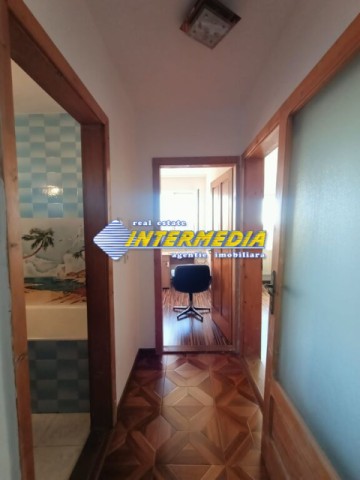 vanzare-apartament-4-camere-modificat-in-3-alba-iulia-cetate-bulevard-cu-bucatarie-mare-mobilat-si-utilat-complet-11