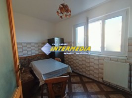 vanzare-apartament-4-camere-modificat-in-3-alba-iulia-cetate-bulevard-cu-bucatarie-mare-mobilat-si-utilat-complet-15