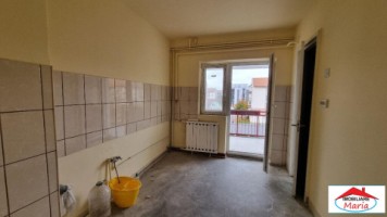 apartament-3-camere-carpati-2-etaj-3-69000-euro-id-22942-1