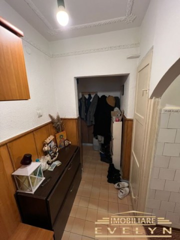 apartament-2-camere-amplasat-la-etaj-1-zona-aleea-scurta-pret-50000-euro-3