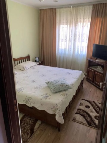 apartament-3-camere-zona-piata-mare-etaj-2-renovat-recent-pret-75000-euro-neg-3