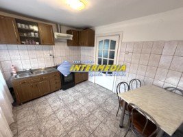 apartament-3-camere-90-mp-de-inchiriat-in-cetate-mobilat-1