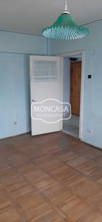 apartament-3-camere-zona-liceului-m-eminescu-cu-centrala-proprie-4