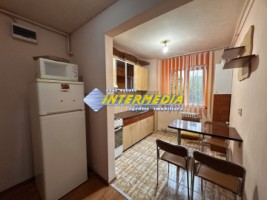 vanzare-apartament-2-camere-decomandat-etaj-2-alba-iulia-zona-cetate-bulevard