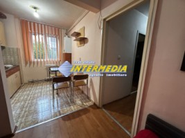 vanzare-apartament-2-camere-decomandat-etaj-2-alba-iulia-zona-cetate-bulevard-4