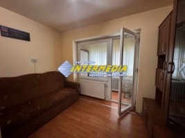 vanzare-apartament-2-camere-decomandat-etaj-2-alba-iulia-zona-cetate-bulevard-14