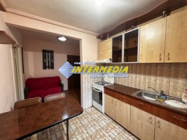 vanzare-apartament-2-camere-decomandat-etaj-2-alba-iulia-zona-cetate-bulevard-19