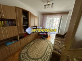 apartament-3-camere-decomandat-cetate-etaj-3-7