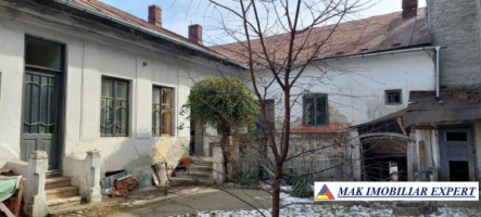 vila-6-camere-cu-teren-250-mp-de-vanzare-in-centru-campulung-muscel-arges-ideala-pentru-locuinta-confortabila-sau-birouri-3