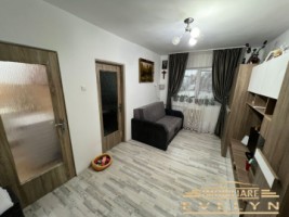 de-vanzare-apartament-2-camere-etaj-2-zona-scoala-nr7-pret-53000-euro-neg-1