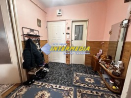 apartament-3-camere-decomandat-de-vanzare-alba-iulia-zona-cetate-11