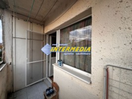 apartament-2-camere-decomandat-alba-sub-stadion-50-mp-8