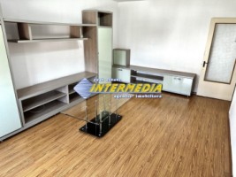 apartament-3-camere-68-mp-decomandat-etaj-1-de-vanzare-in-cetate-zona-mercur-1