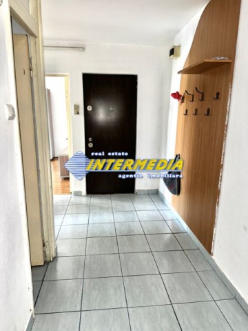 apartament-3-camere-68-mp-decomandat-etaj-1-de-vanzare-in-cetate-zona-mercur-13