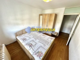 apartament-3-camere-68-mp-decomandat-etaj-1-de-vanzare-in-cetate-zona-mercur-22