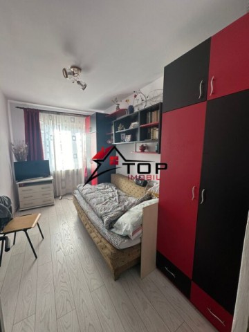 apartament-3-camere-decomandat-podu-ros-sens-giratoriu-2