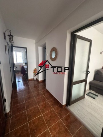 apartament-3-camere-decomandat-podu-ros-sens-giratoriu-5