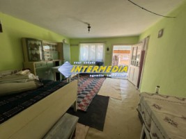 casa-frumoasa-cu-3-camere-de-vanzare-la-15-min-de-alba-iulia-cu-teren-de-1300-mp-5