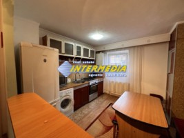 inchiriere-apartament-2-camere-cetate-piata-cu-bucatarie-mare-si-balcon-finisat-mobilat-complet-alba-2