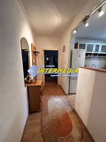 inchiriere-apartament-2-camere-cetate-piata-cu-bucatarie-mare-si-balcon-finisat-mobilat-complet-alba-9