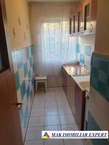 vandut-apartament-2-camere-cf-2-et-34-in-visoi-campulung-muscel-arges-7