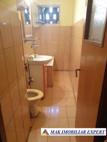 vandut-apartament-2-camere-cf-2-et-34-in-visoi-campulung-muscel-arges-8