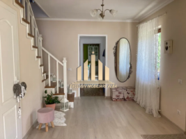 casa-individuala-de-vanzare-lipoveni-centru