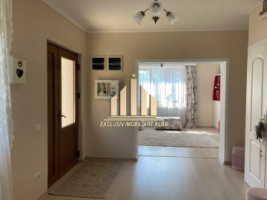 casa-individuala-de-vanzare-lipoveni-centru-3