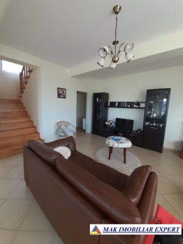 vand-vila-3-camere-teren-1800-mp-campulung-muscel-arges-31