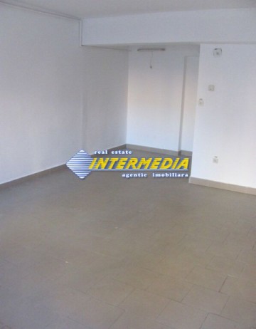 spatiu-comercial-de-vanzare-30-mp-in-alba-iulia-zona-cetate-4