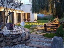 casa-de-lux-stil-mediteranean-teren-1820-mp-mobilata-si-utilata-alba-iulia-zona-cetate-regim-hotelier-sau-pensiune