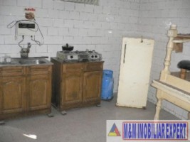 casa-spatioasa-cu-4-camere-pe-teren-de-200-mp-in-apa-sarata-campulung-muscel-arges-1