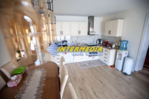 casa-finisata-p-cu-681-mp-teren-in-alba-iulia-micesti-renovata-modern-ingarduita-strada-asfaltata-si-toate-utilitatiile-59