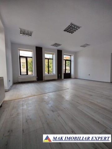 mai-2026-spatiu-comercial-126-mp-ultracentral-campulung