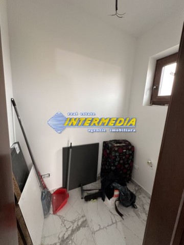 casa-noua-4-camere-finisata-complet-in-sard-cu-teren-de-500-mp-13
