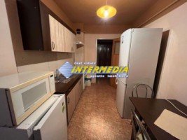 inchiriere-apartament-2-camere-50-mp-bucatarie-mare-alba-iulia-zona-cetate-closca-4