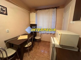 inchiriere-apartament-2-camere-50-mp-bucatarie-mare-alba-iulia-zona-cetate-closca-6
