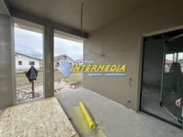 vanzare-casa-noua-2025-de-120-mp-pe-un-nivel-cu-581-mp-teren-finisata-la-cheie-panouri-curte-imprejmuita-12
