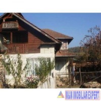 vila-4-camere-cu-teren-de-1800-mp-in-godeni-capul-piscului-arges