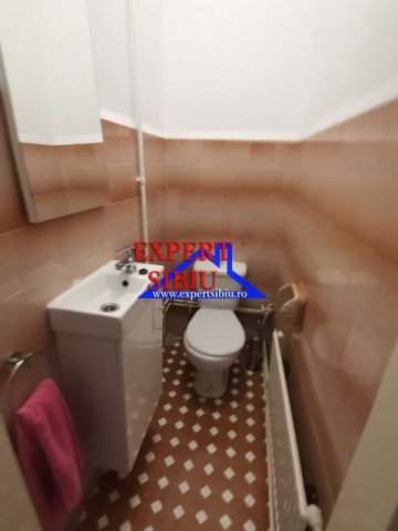inchiriez-ap3-camere-decomandate-la-casarenovatzona-semicentrala-8
