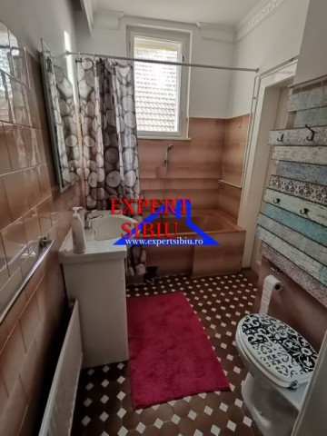 inchiriez-ap3-camere-decomandate-la-casarenovatzona-semicentrala-7