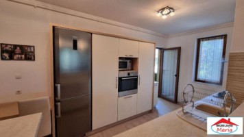 apartament-3-camere-zona-centrala-cu-parcare-de-inchiriat-2
