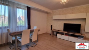 apartament-3-camere-zona-centrala-cu-parcare-de-inchiriat-4