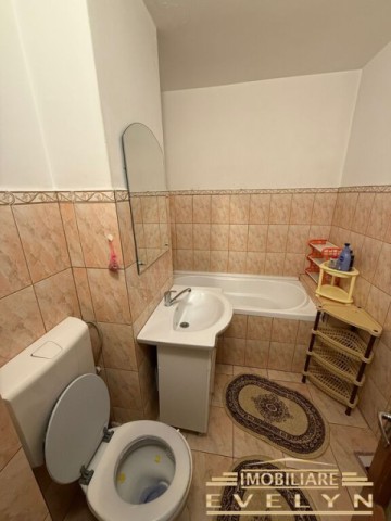 de-inchiriat-apartament-3-camere-zona-piata-mare-7