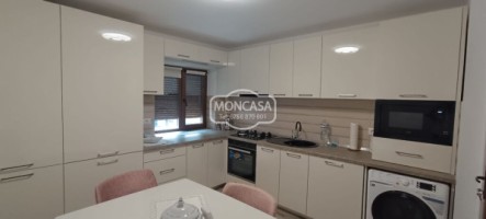 apartament-3-camere-zona-piata-mare-etaj-2